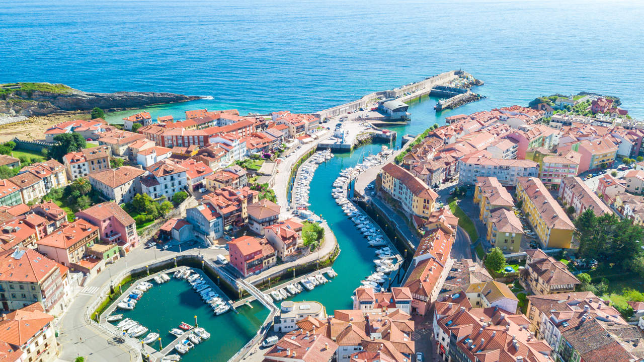 Llanes